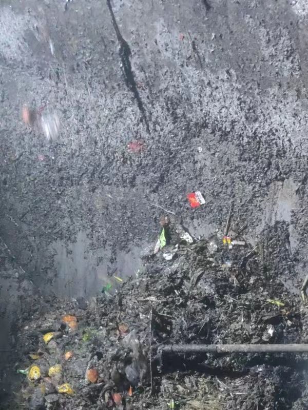 岫岩污水池清理